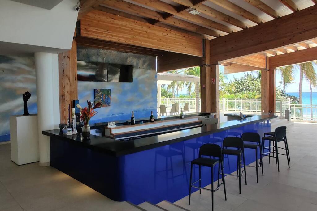 Parfum Des Iles - Vue Mer, Plage A 30M Et Piscine En Option Le Gosier  Luaran gambar